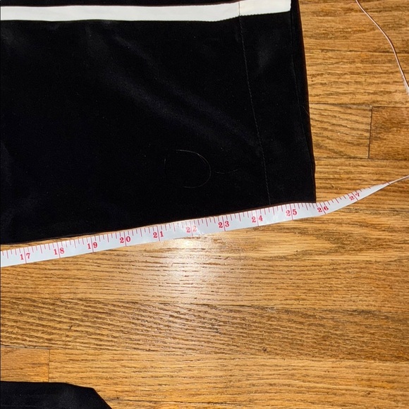 Banana Republic Black and White Sporty Trousers with Pockets - Picture 13 of 14